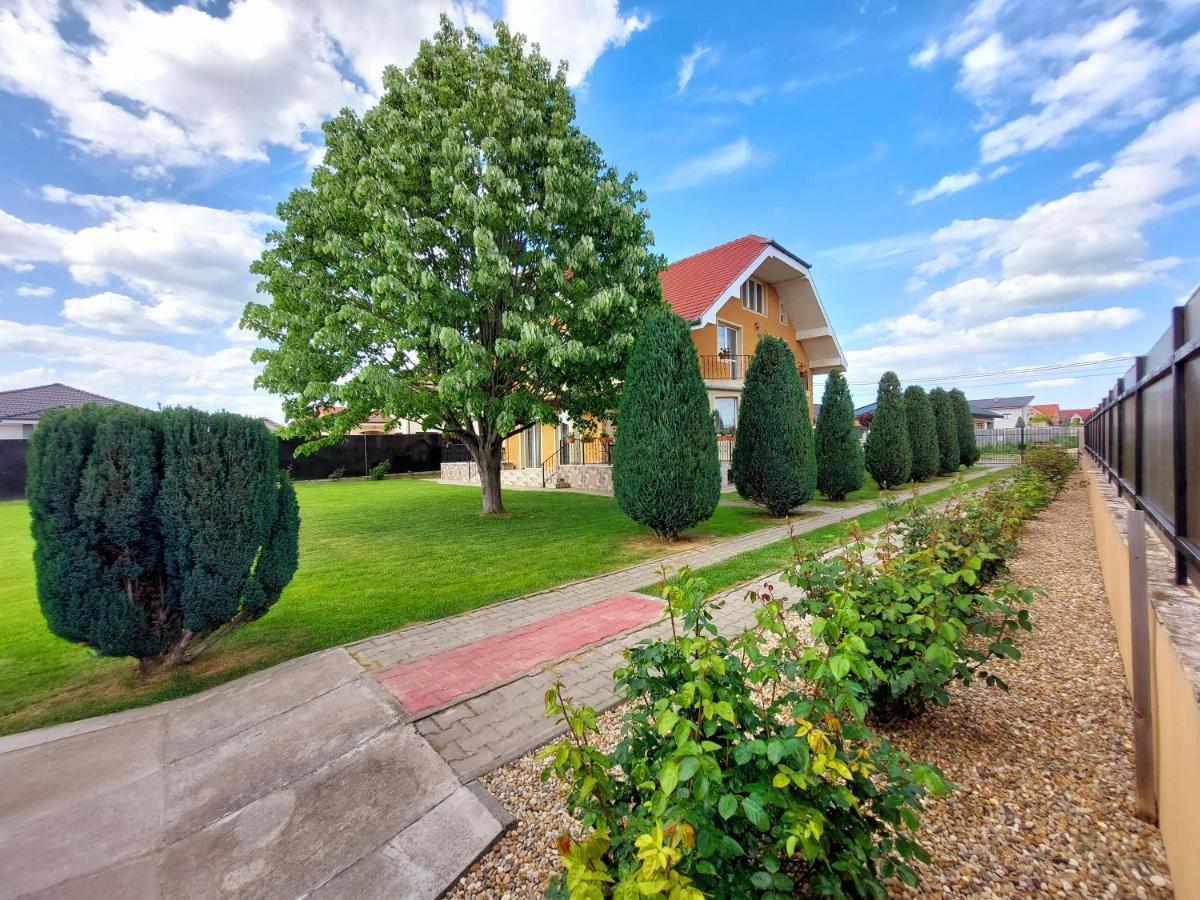 Casuta Cu Tei Villa Gran Varadino Esterno foto